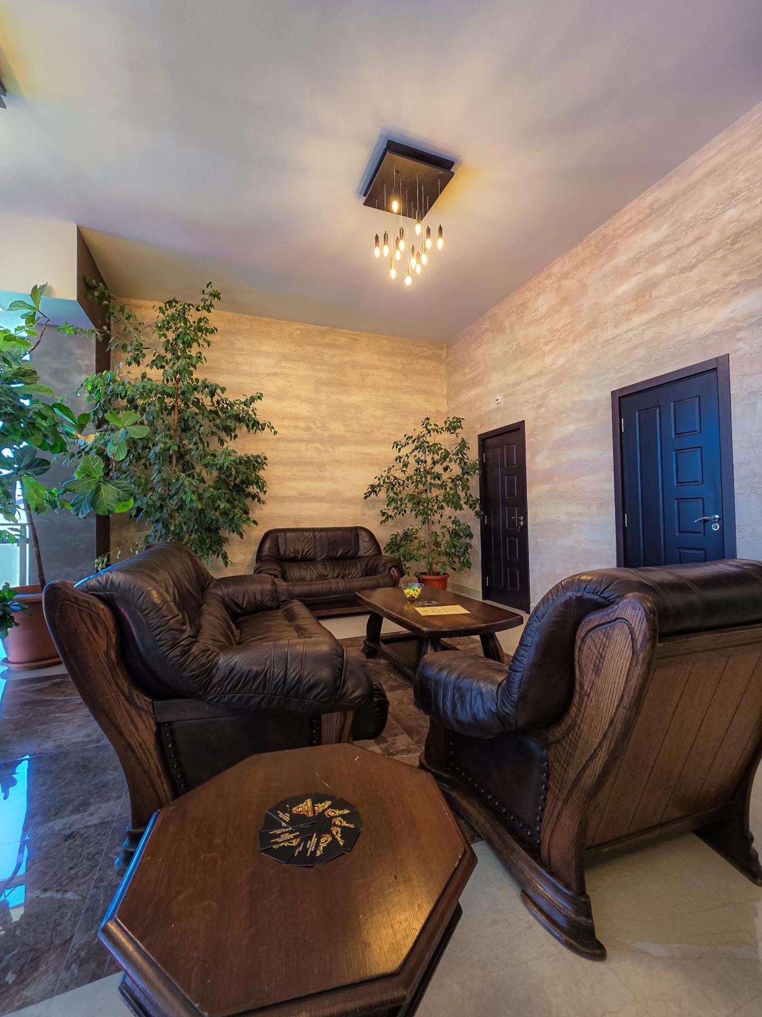Комплекс Бабенец Hotell Gorna Oryakhovitsa Exteriör bild